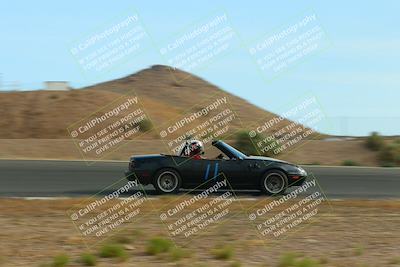 media/Jun-01-2025-CalClub SCCA (Sun) [[eae223c5dd]]/Group 1/Track Event 5/